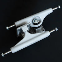 139 INDUSTRIAL IKP SILVER/BLACK STANDARD TRUCKS(STAGE11)